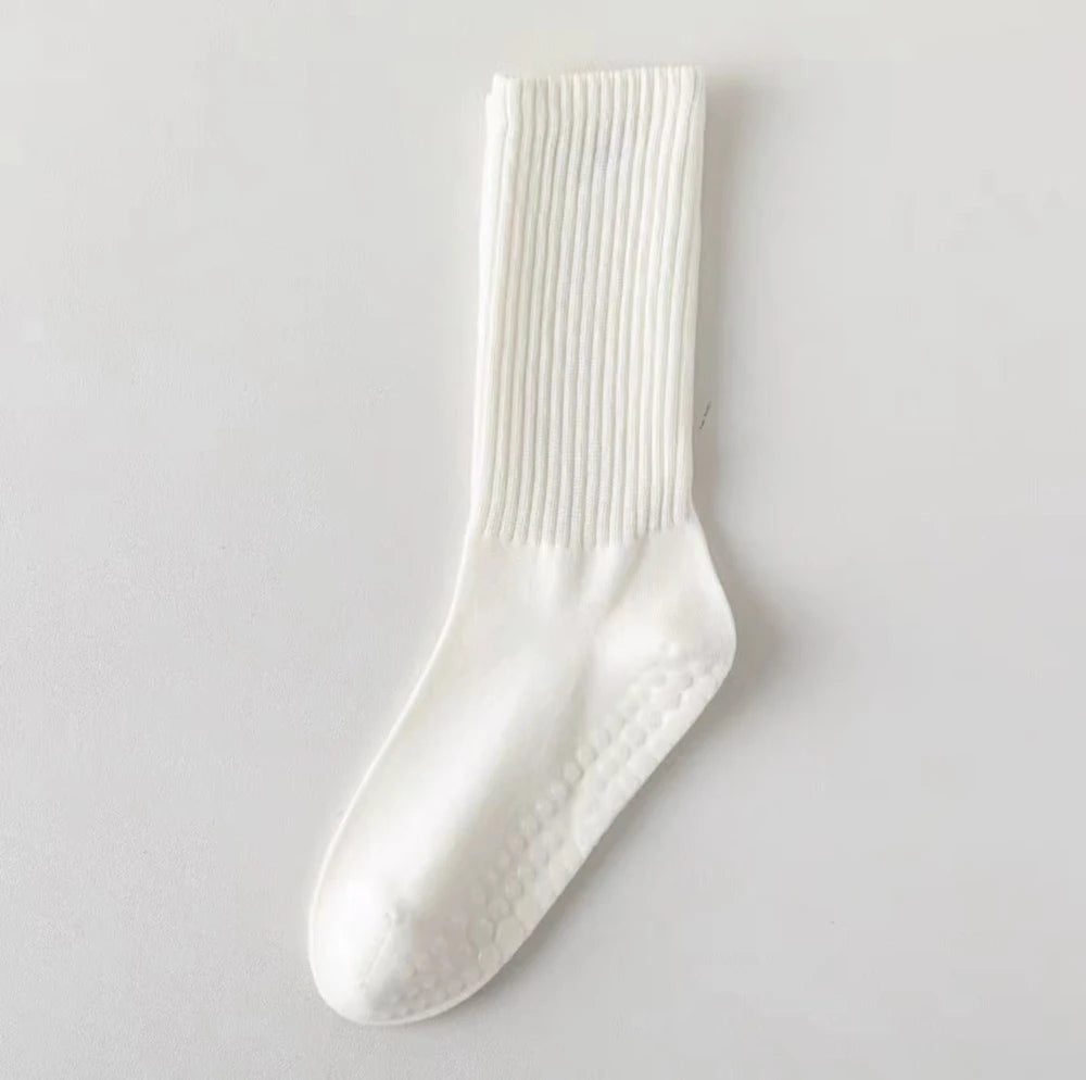 Mid-Calf Non-Slip Pilates Socks – Professional Grip